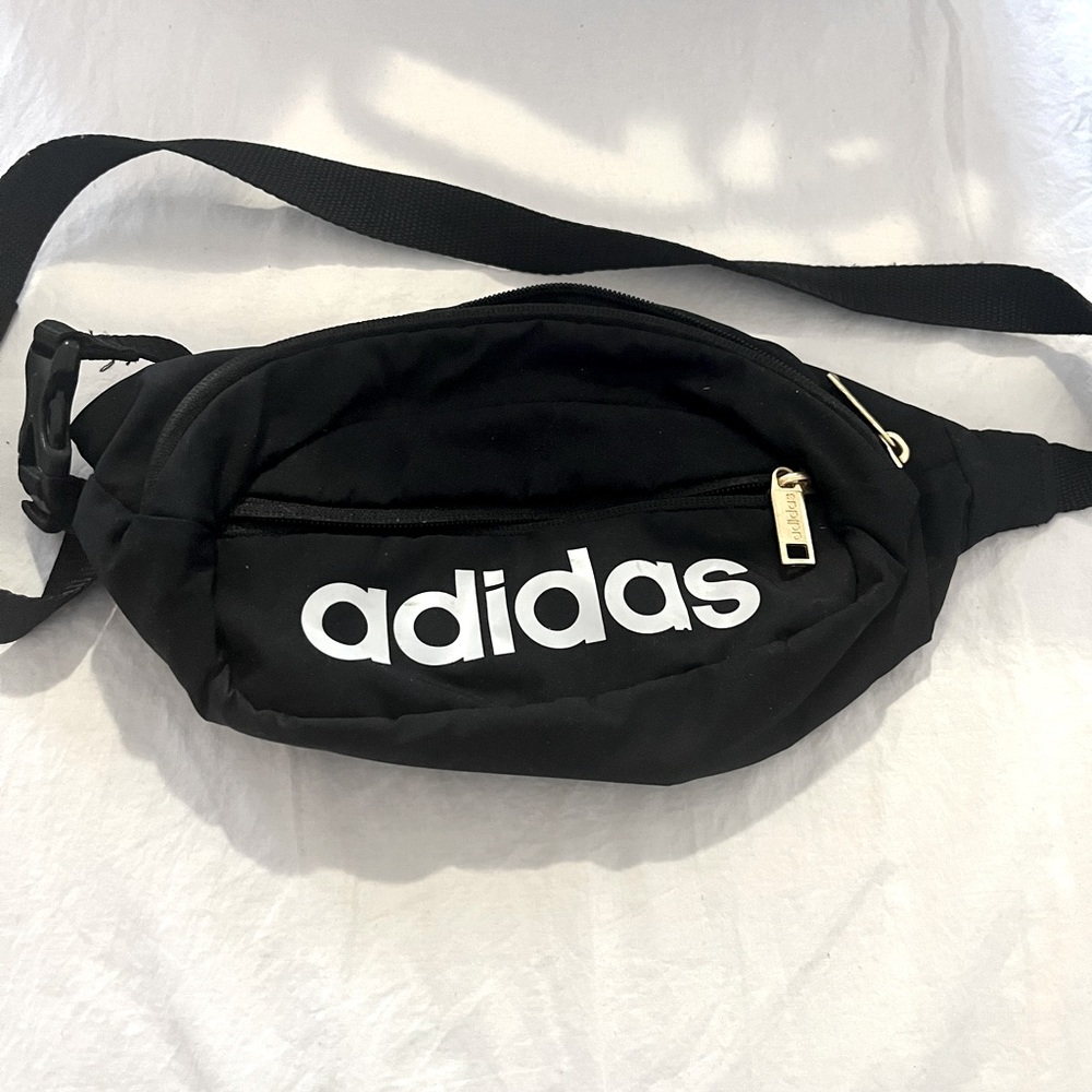Waist bag.